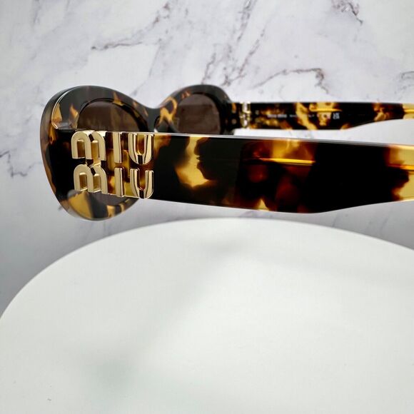 NEW MIU MIU Sunglasses - Picture 13 of 16